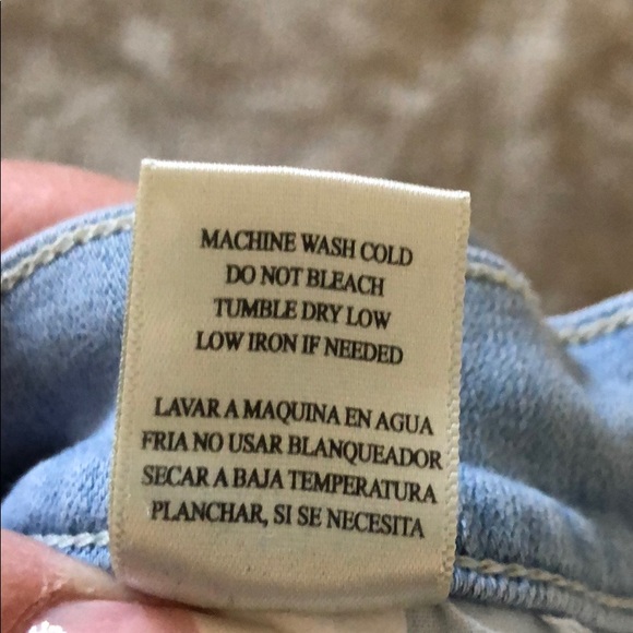 Sneak peek jeans - Picture 9 of 9